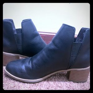 Dr. Scholls Chelsea/Ankle Boots, perfect for fall!